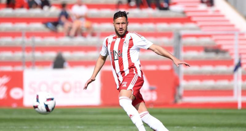  - Football : un ancien international algérien de L1 pète les plombs et s'en prend à une arbitre en plein match
