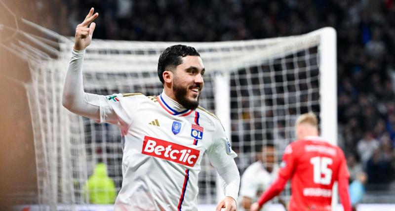  - OL : Rayan Cherki à la rencontre de jeunes joueurs de la banlieue lyonnaise