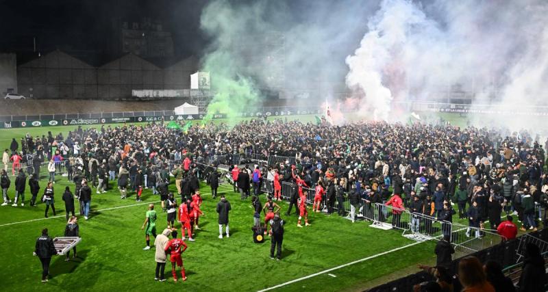  - Red Star : les images impressionnantes de l’envahissement de terrain à Bauer