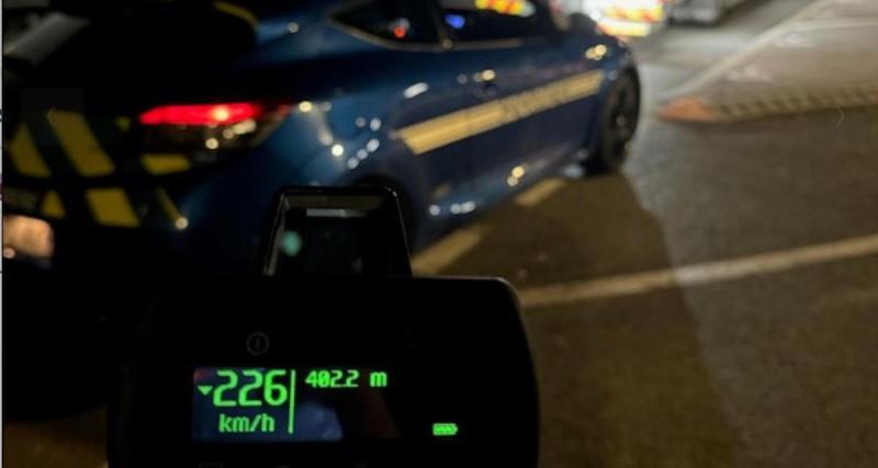  - Cet automobiliste affole le radar des gendarmes, il roulait à plus de 220 km/h sur l’autoroute