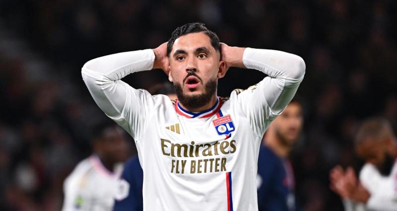  - Algérie : quand Cherki dédicace un maillot des Fennecs