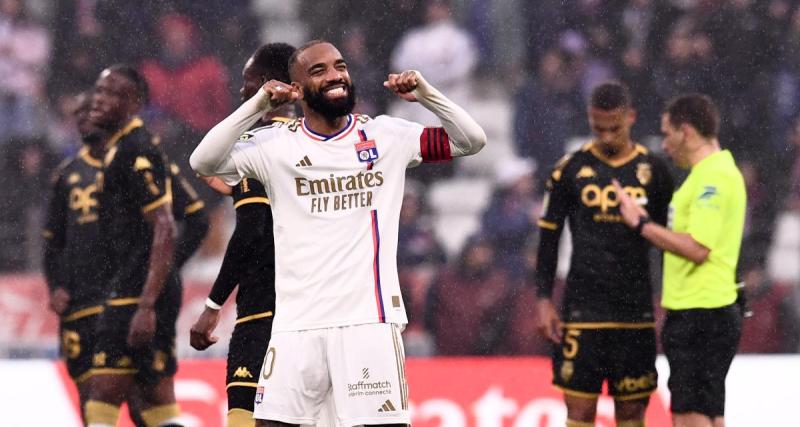  - 🚨 Le PSG champion de France, l'OL offre le titre à Paris !