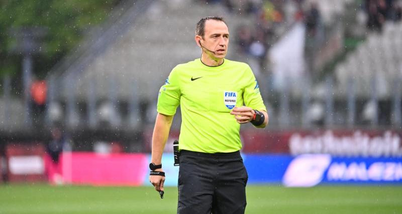  - Ligue 1 : un arbitre demande le retrait d’un carton rouge qu’il a lui-même donné !