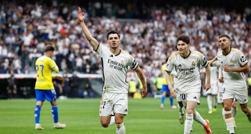  - La belle haie d'honneur de Grenade au Real Madrid