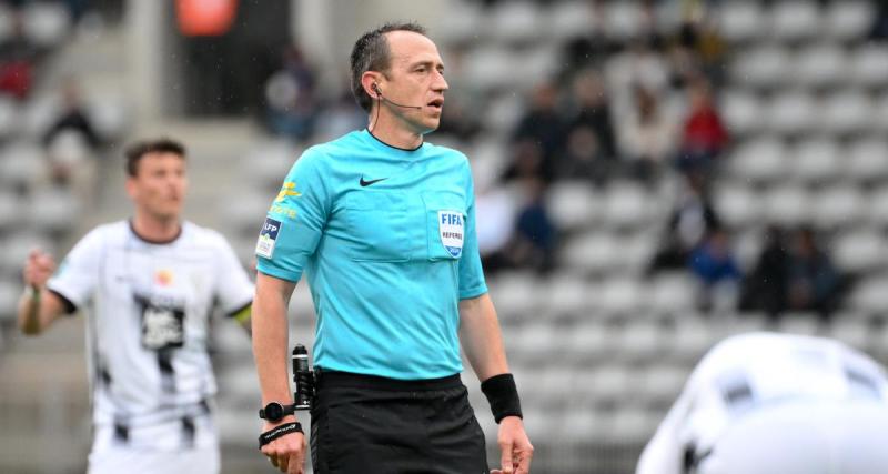  - Ligue 1 : les arbitres de matchs en retard de la 32e journée