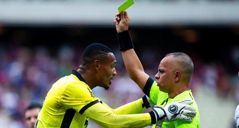  - Seul un vrai fan de foot aura 10/10 à ce quiz sur les règles d'arbitrage