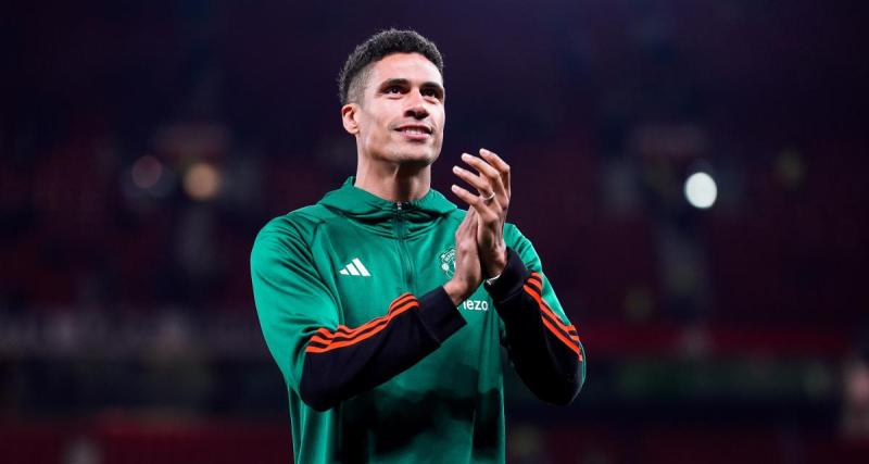  - VIDEO – Manchester United : le bel hommage des supporters pour Varane et Martial