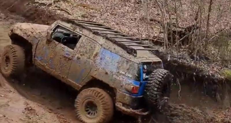  - VIDEO - Ce Toyota FJ Cruiser s’envoie dans un chemin où personne d’autre n’aimerait s’aventurer