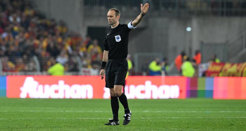  - Saint-Étienne – Rodez : l’arbitre de la rencontre dévoilé, la VAR présente 