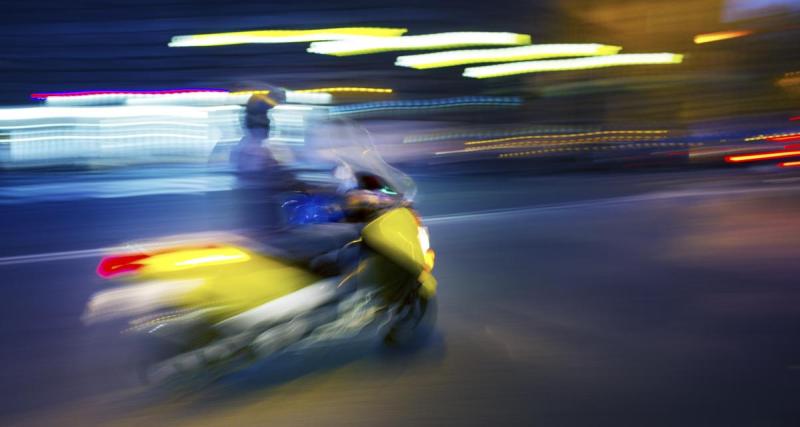  - À 140 km/h au lieu de 50, le motard roulait avec son fils de 12 ans derrière lui…