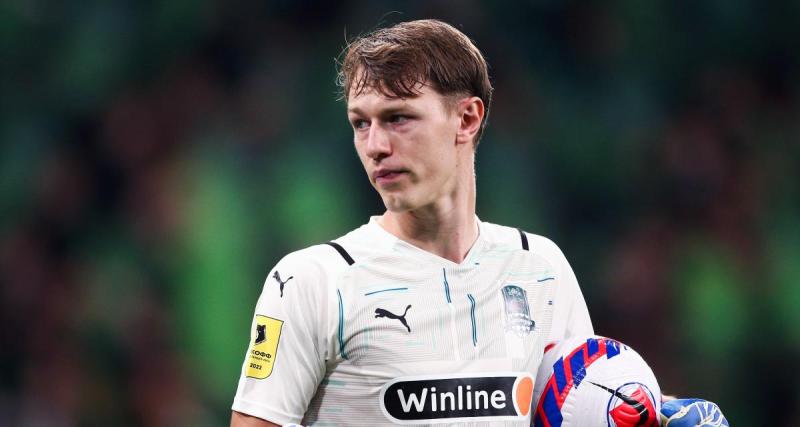  - PSG : l'étonnante réaction de Safonov sur sa venue à Paris