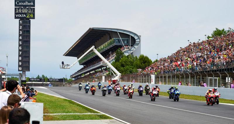  - Vidéo - Pecco Bagnaia s'envole en tête, le départ du Grand Prix de Catalogne de MotoGP