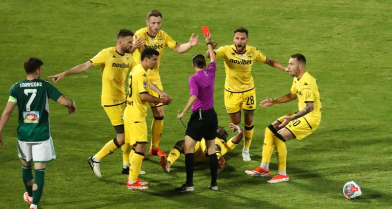  - Football : Stéphanie Frappart visé par une plainte après la finale de coupe de Grèce
