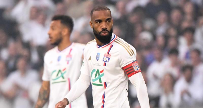  - OL : Lacazette entretient encore le doute sur son avenir après la défaite face au PSG