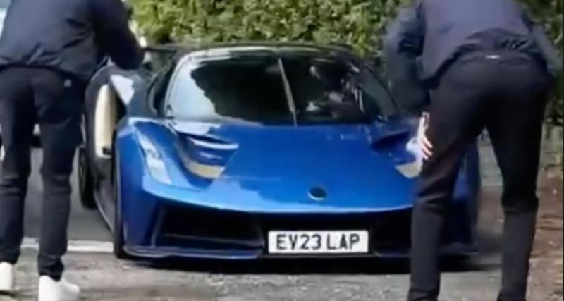  - VIDEO - Il conduit sa Lotus Evija sur une route en piteux état, mauvaise idée…