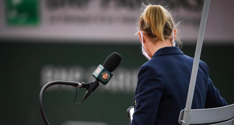  - Roland-Garros : après un joueur dégommé par un ramasseur de balle, un arbitre donne un coup de boule à une joueuse (VIDEO)