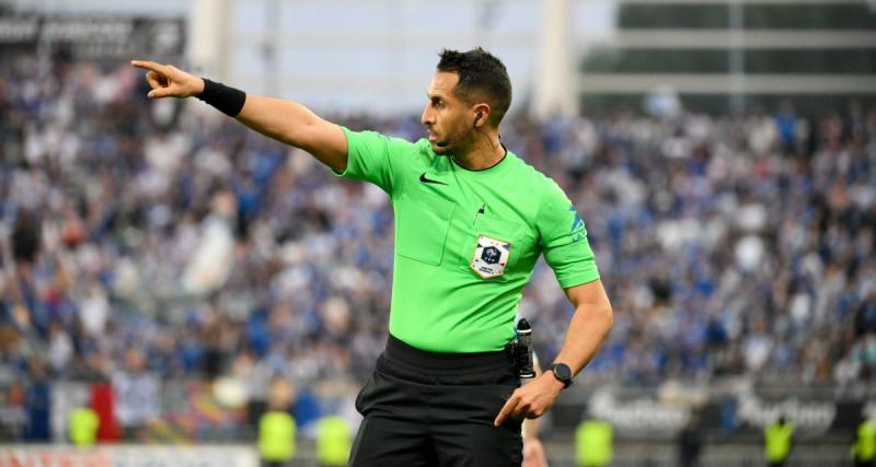  - Ligue 2 : Abdelatif Kherradji promu en F1, Azzedine Souifi et Benjamin Lepaysant sont relégués en F3... le classement des arbitres pour la saison 2023-2024 
