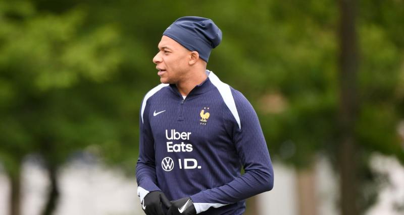  - Real Madrid : quand Mbappé signe déjà un maillot madrilène