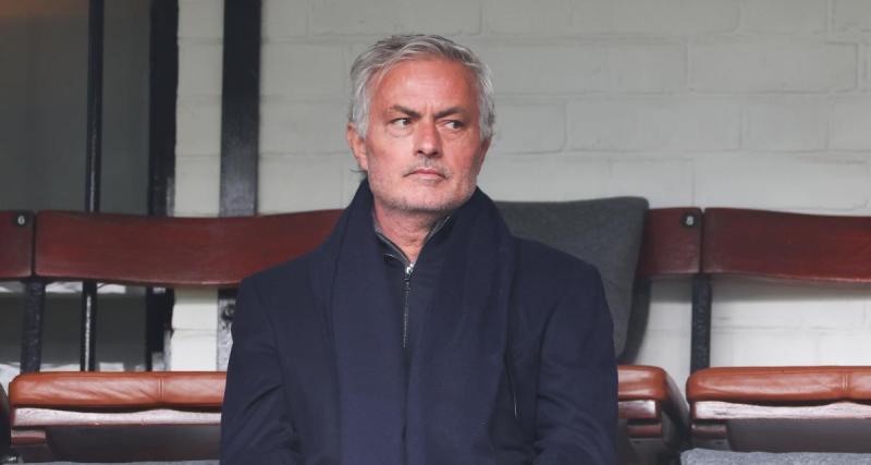  - José Mourinho sur le point de retrouver un nouveau club, une catastrophe évitée à Saint-Etienne et les numéros des Bleus pour l'Euro... Les immanquables du jour !