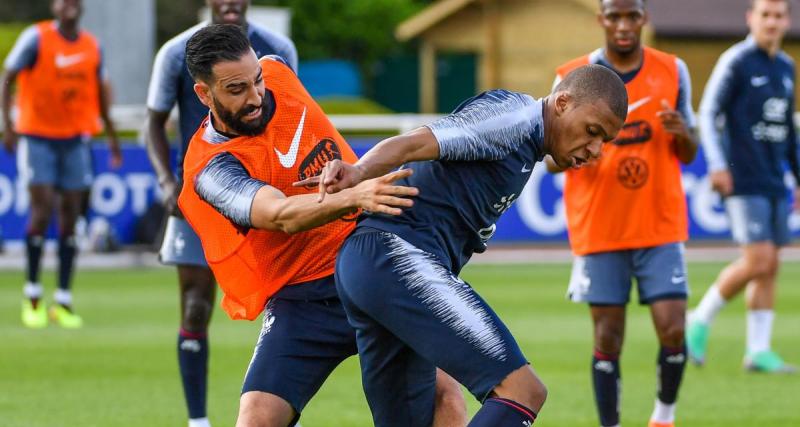 - Équipe de France : la promesse de Mbappé à Adil Rami pour le Ballon d'Or
