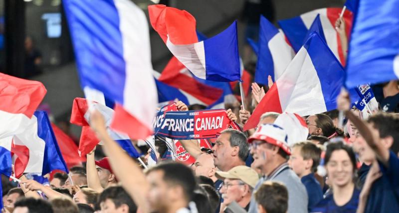  - Equipe de France : le magnifique tifo déployé par les supporters des Bleus à Bordeaux