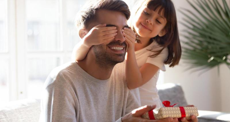  - Ces papas nous racontent leurs souvenir les plus drôles des pires cadeaux de fête des pères !