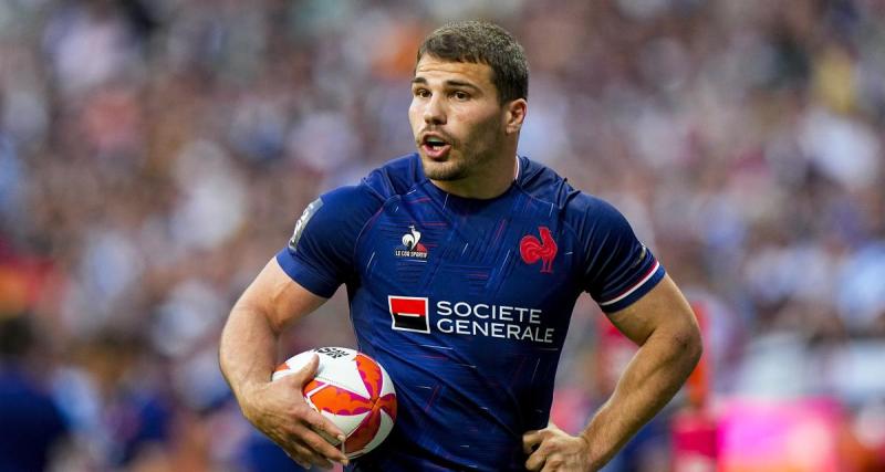 - Equipe de France : quand Antoine Dupont propose son aide à Mbappé pour un masque