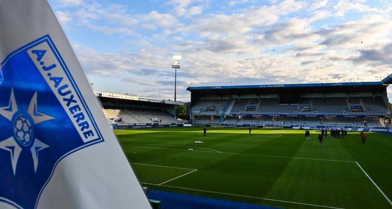  - Auxerre : Pierre Massinou signe son premier contrat pro (off)