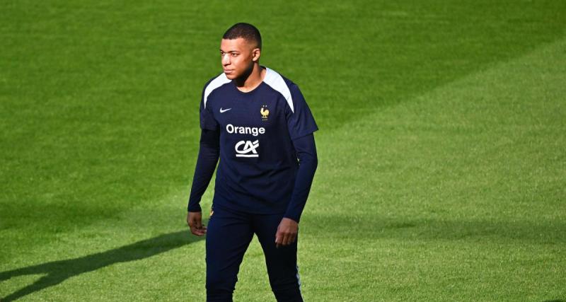 - Equipe de France : Mbappé aperçu avec un masque bleu-blanc-rouge à l’entraînement