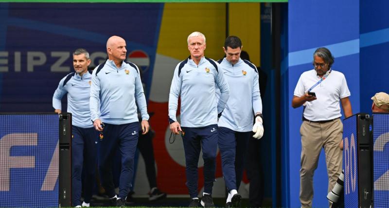 - Equipe de France : les Bleus dans une vestiaire fermé…par une bâche, Deschamps fou de colère