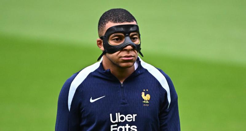  - Equipe de France : encore un nouveau masque pour Mbappé