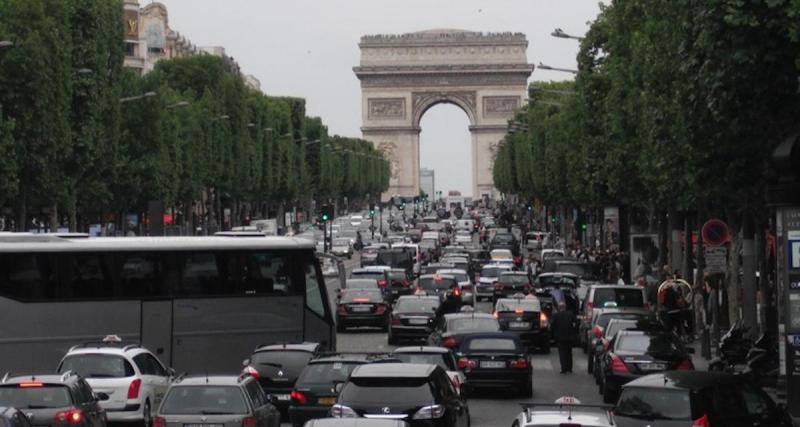  - Les restrictions de circulation inquiètent à Paris, une fédération réclame du changement