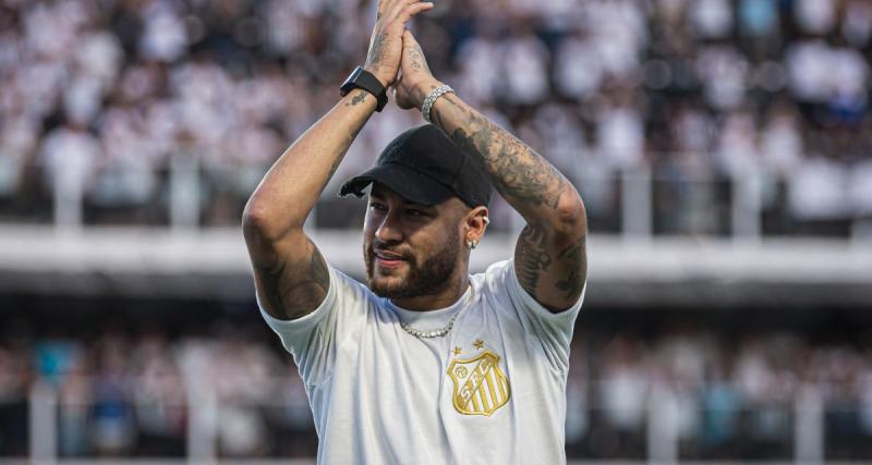  - VIDEO – Quand Neymar achète des maillots du Brésil en pleine rue !