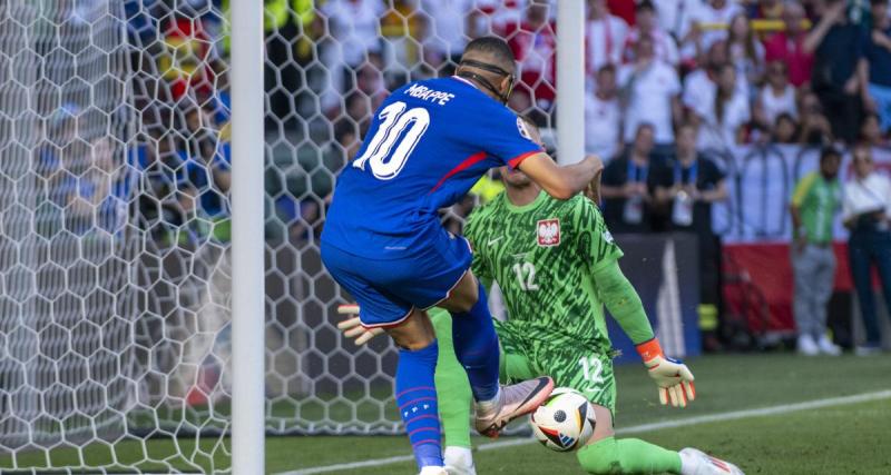  - France – Pologne : le geste classe de Mbappé avec le gardien polonais