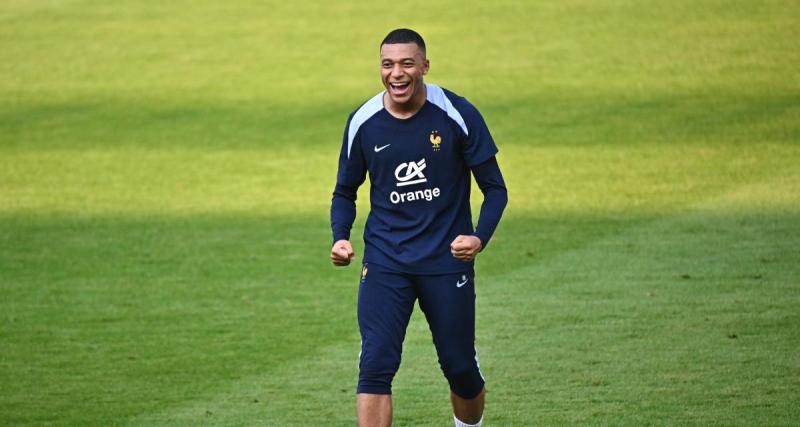  - Equipe de France : Mbappé a encore un nouveau masque, les images dévoilées 