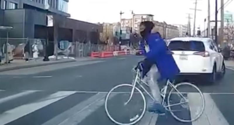  - VIDEO - Ce cycliste traverse la route un peu trop vite, il frôle la correctionnelle !