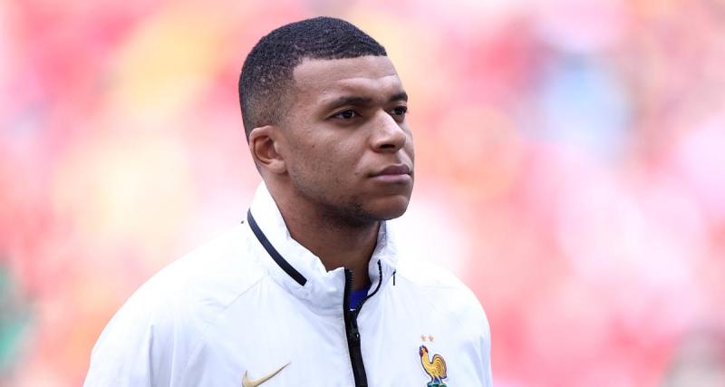  - Équipe de France : Mbappé adoube Cristiano Ronaldo avant le Portugal