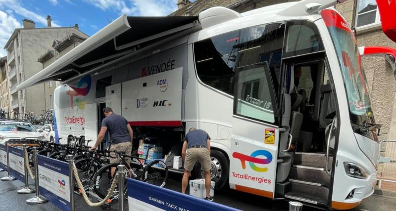  - Le bus d’une écurie du Tour de France est forcé dans la nuit, 11 vélos volés pour un préjudice de plus de 150 000 euros