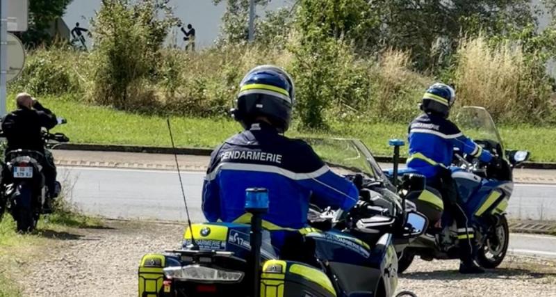  - Le joli tir groupé des gendarmes, trois automobilistes pris pied au plancher