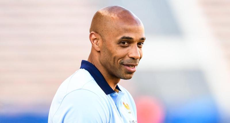  - Jeux Olympiques : Thierry Henry, premier relayeur de la flamme olympique à Paris