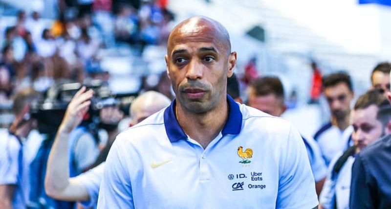  - JO 2024 : Thierry Henry a porté la flamme sur les Champs-Elysées