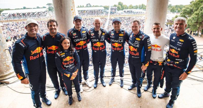  - L'émotion des pilotes Red Bull après le défilé de l'équipe à Goodwood