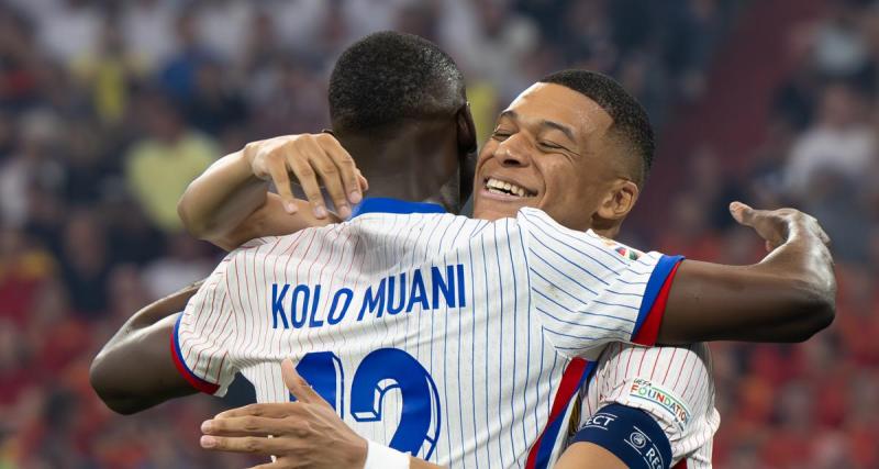  - Real Madrid : Mbappé est arrivé à Bernabéu, son contrat officiellement signé en compagnie de Pérez