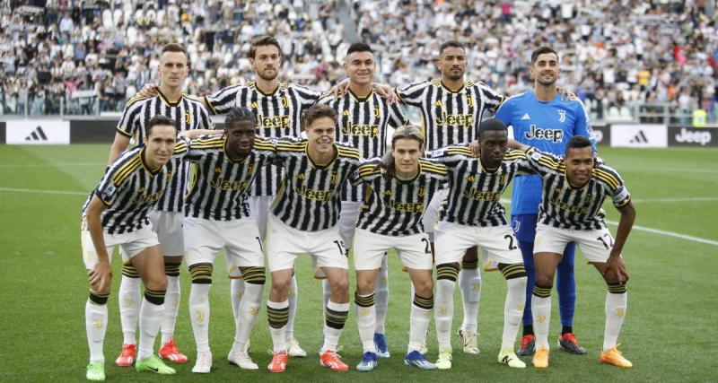  - Juventus : le nouveau maillot "lunaire" des Bianconeri