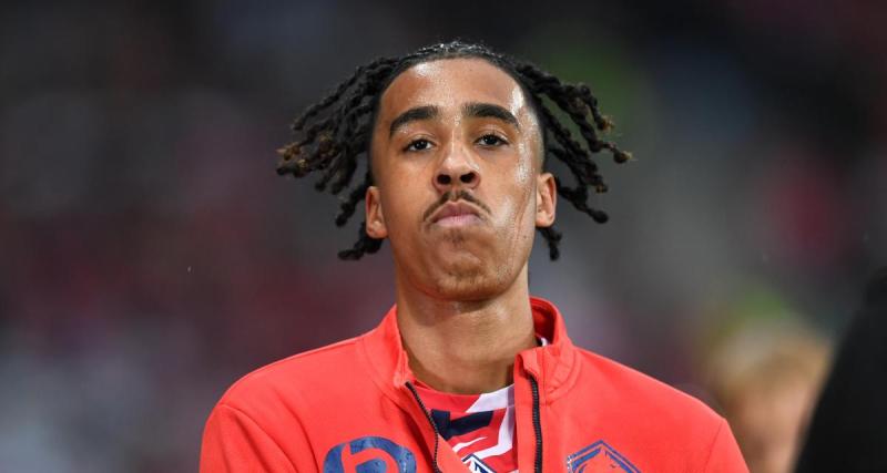  - Manchester United : le numéro de Yoro dévoilé !