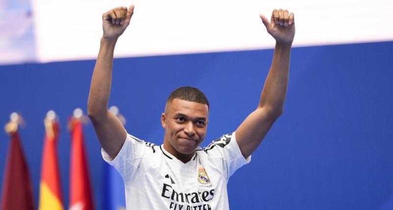  - Real Madrid : Mbappé et les Merengue présentent le nouveau maillot extérieur