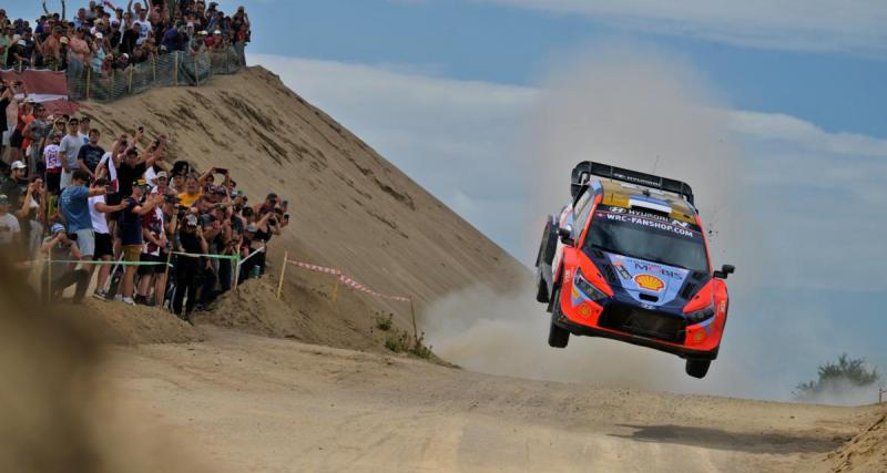  - Vidéo - Un pilote aveuglé par une arche gonflable au Rallye de Lettonie