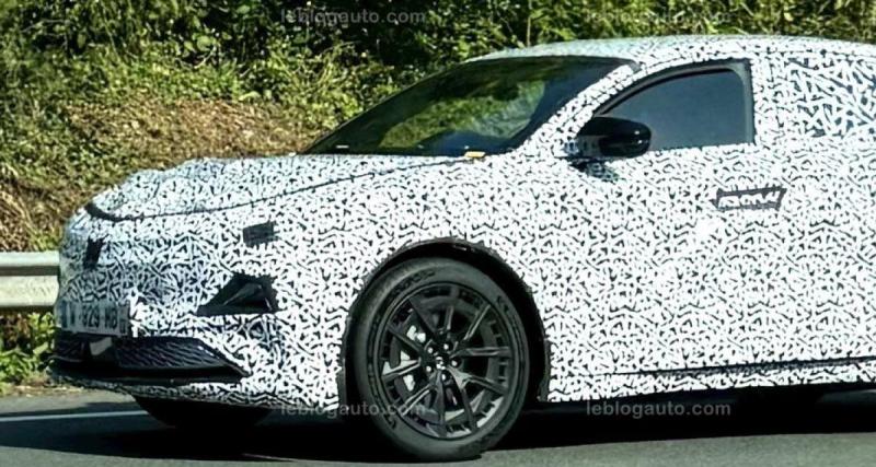  - Spyshots : voici le SUV Alpine A390