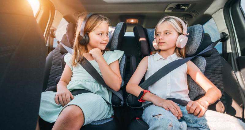  - Notre sélection des 8 meilleurs podcasts pour les enfants, parfaits pour occuper vos enfants pendant de longs trajets en voiture ! 