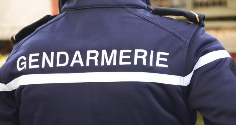  - Les gendarmes retirent un permis pour grand excès de vitesse, les larmes de la conductrice n’y change rien